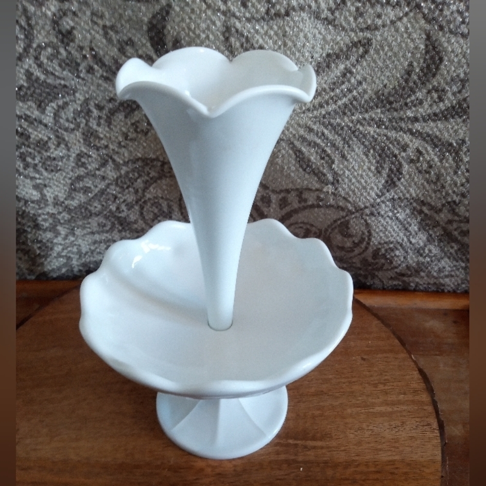 Vintage "VALLERYSTHAL" Milk Glass Compote MCM/ France 1950s Mint Condition - Picture 6 of 9